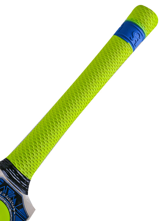 CA PLUS 3000 CRICKET BAT